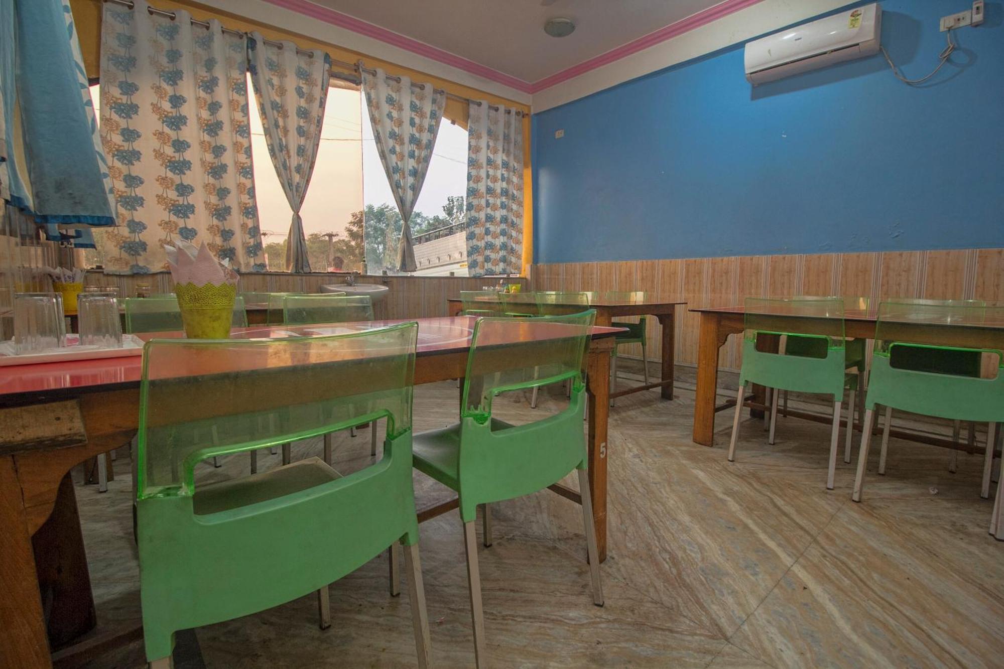 Hotel O Dooars Dhaba And Restaurant Hasimara Exterior foto